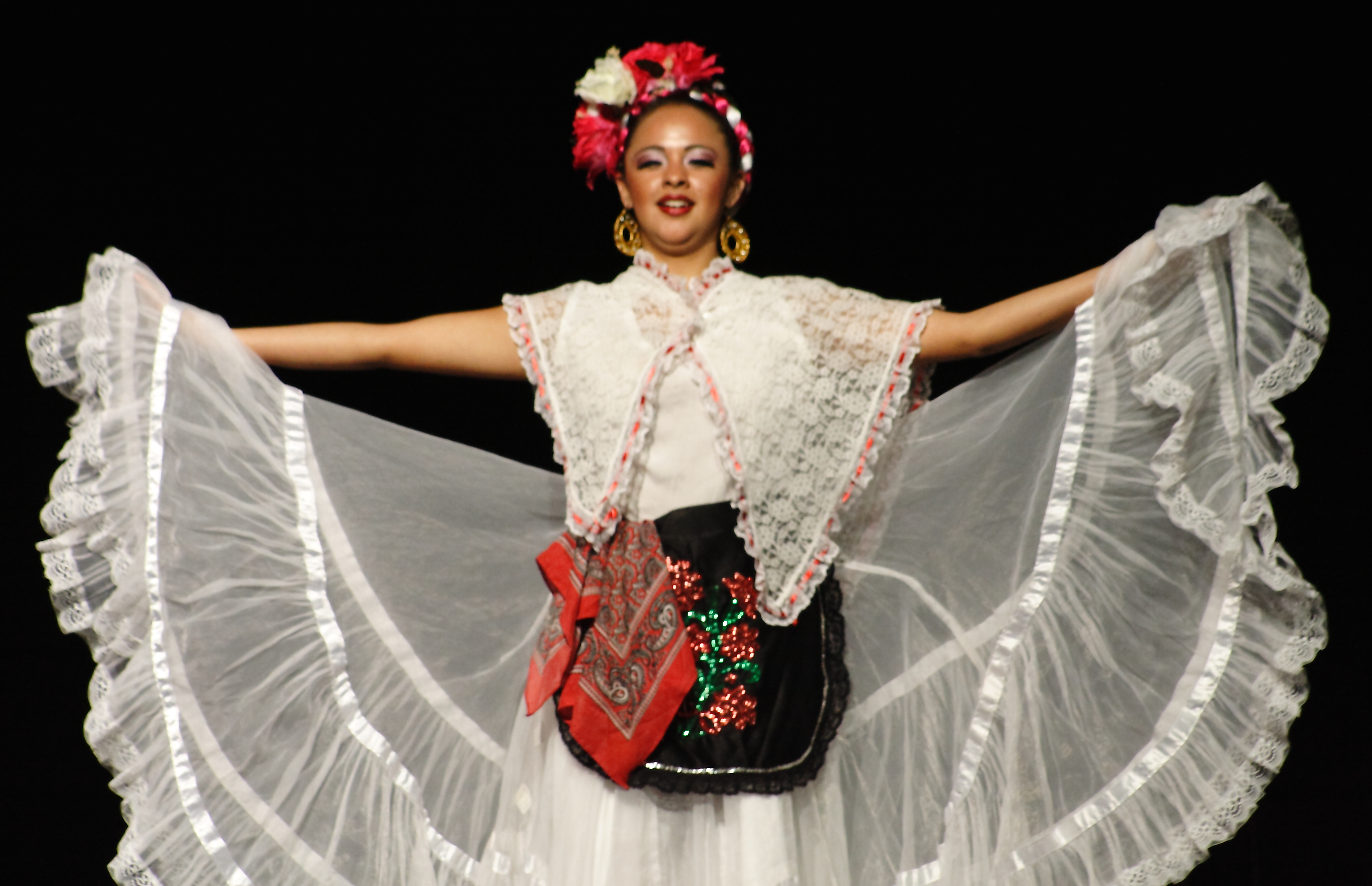 Image: Mujer Haciendo Baile Típico Del Estado De Veracruz, México.