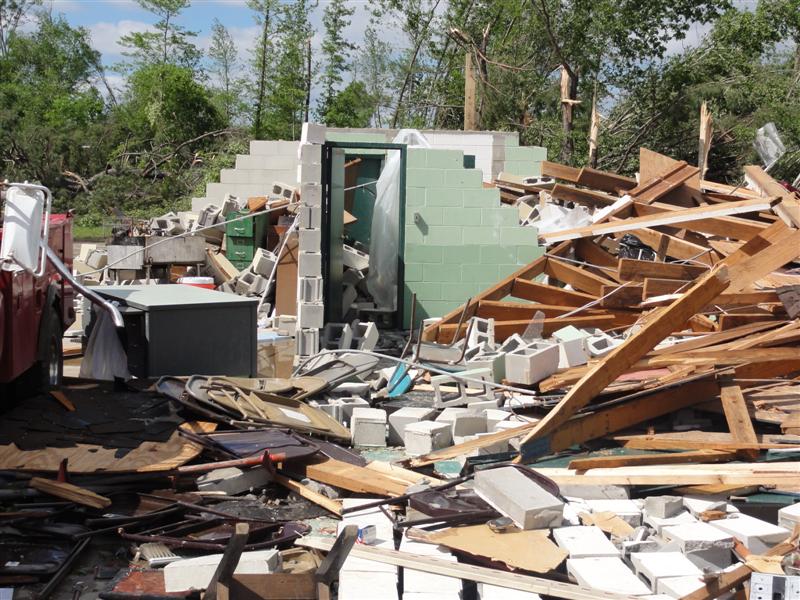 Image: EF3 damage to a building NW of Brent, Alabama