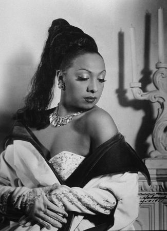 josephine baker dazzling dancer charming chanteuse secret spy witchlike