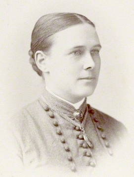 Black and white portrait photograph of Edith Pechey.
