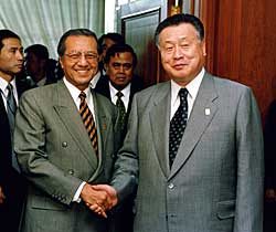 Mahathir Mohamad and Yoshirō Mori