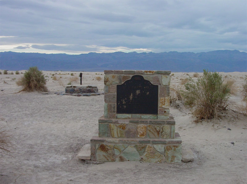 Old stovepipe wells 01