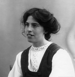 Suffragette Jessie Kenney 1909. Blathwayt, Col Linley.jpg