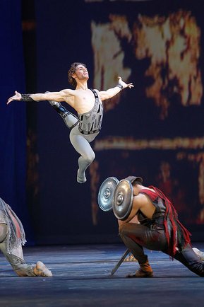 Ivan Vasiliev in Spartacus, Bolshoi Theatre 2011-10-28.jpg