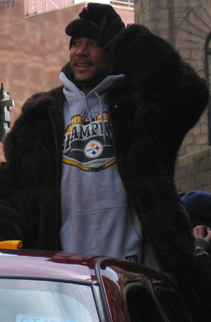 BigBen CharlieBatch SB40 parade (cropped)