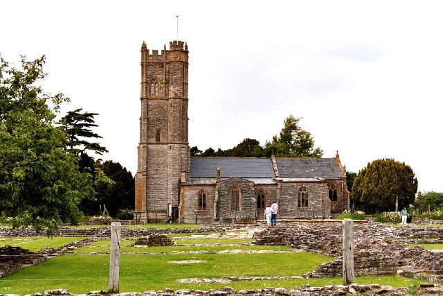 Muchelney Parish church, abbey foreground ruins