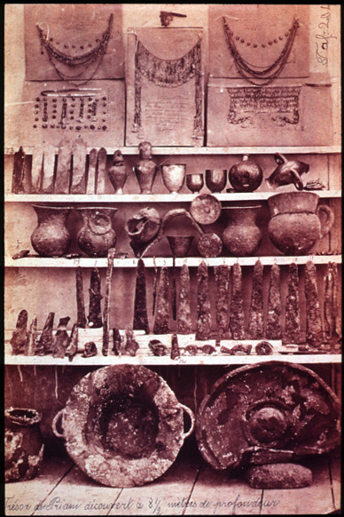 Priam's treasure (r)