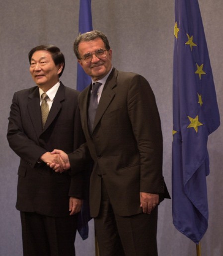 Romano Prodi with Premier of China Zhu Rongji (2001)
