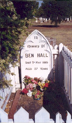 1827 - The Ben Hall Sites - Grave of Ben Hall - Grave of Ben Hall in Forbes Cemetery (5052422b1)