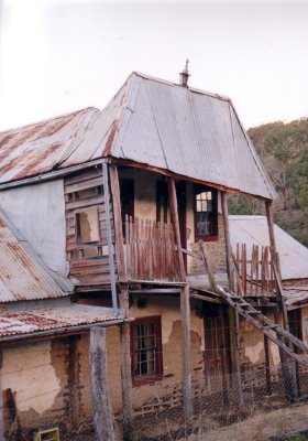 1743 - Mountain View Homestead and General Store (5056446b2)
