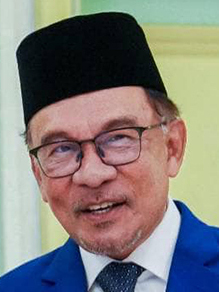 2023-07-26 – PBBM Philippines, Malaysia agree to convene Joint Commission Meeting to boost cooperation (03) (cropped 3to4 portrait)