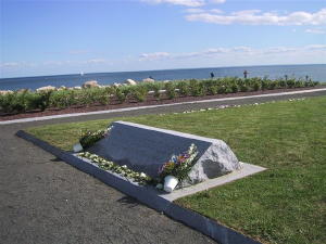 9-11 Memorial-SherwoodIsland