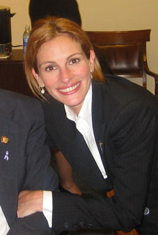 Julia Roberts in May 2002