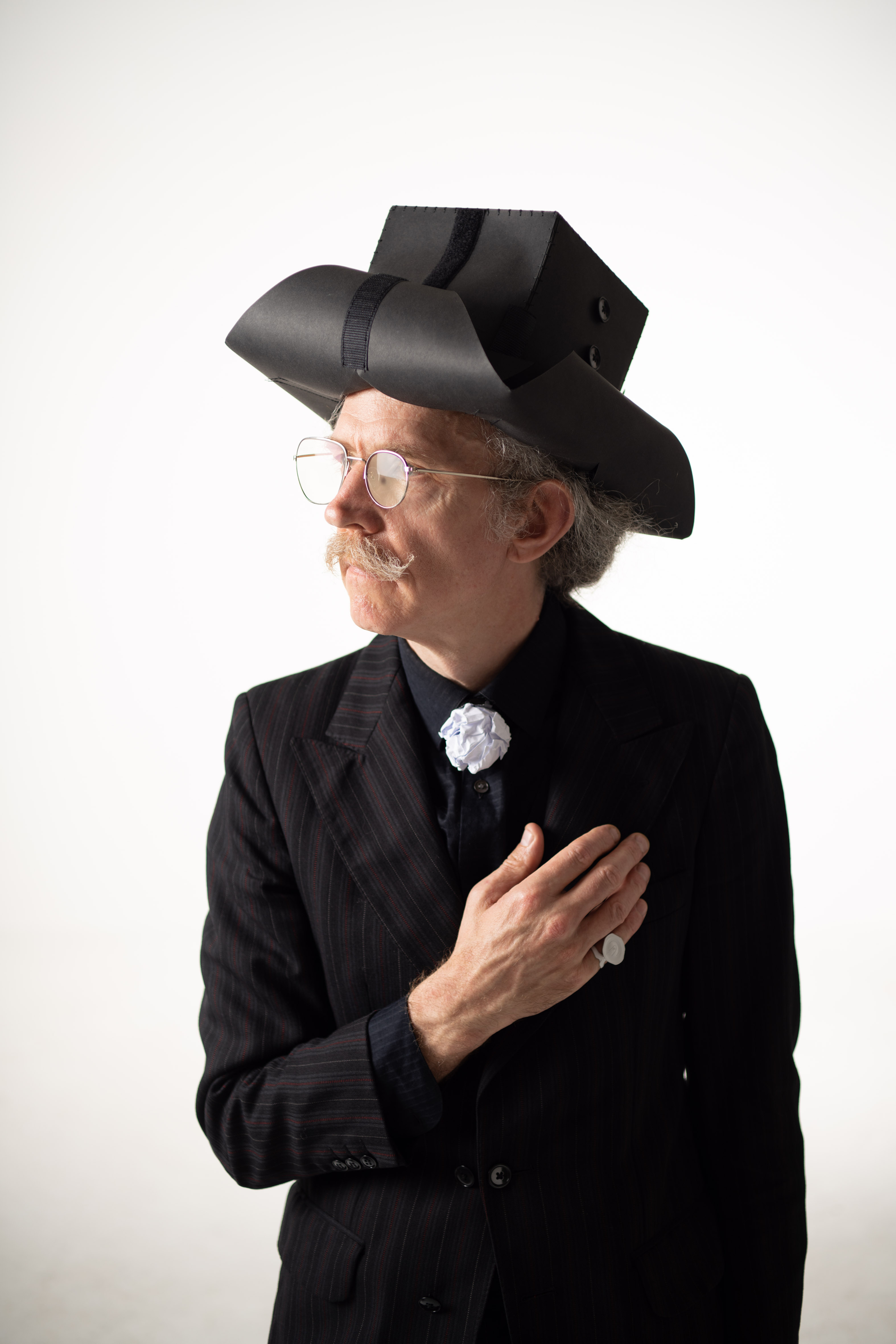 Martin Creed Self Portrait Work -3827, 2021 (Photo by Hugo Glendinning)