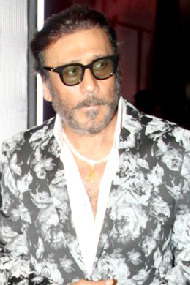 Jackie Shroff at the GQ Best Dressed Awards 2017 (10)