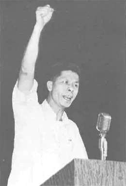Yeung Kwong at a rally in November 1967
