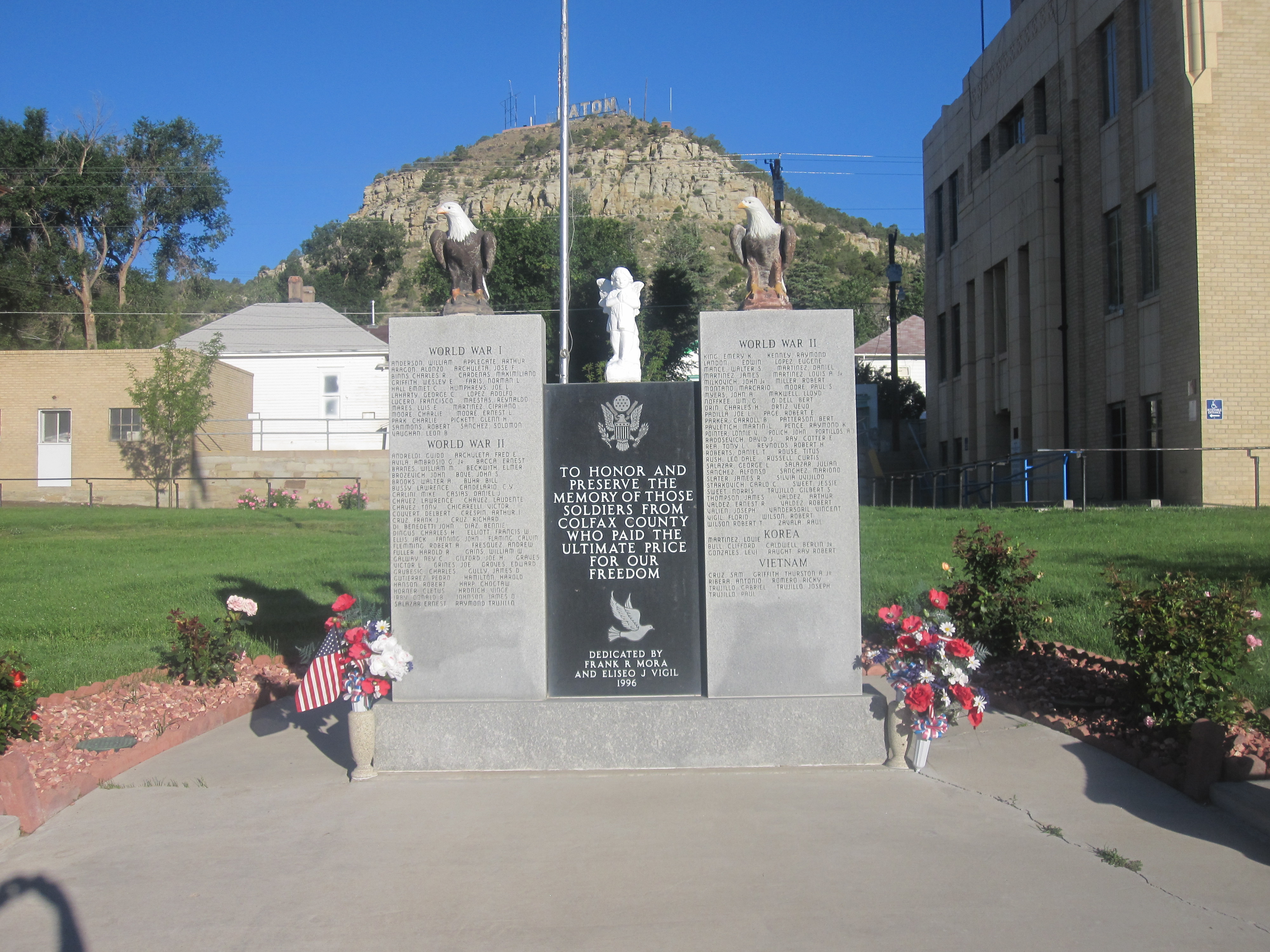 Image Veterans Monument, Raton, NM IMG 4981