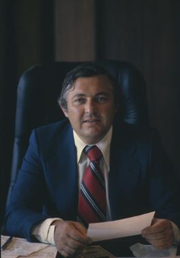 Alan Bond in 1977.jpg