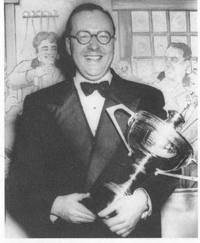 Fred Davis after the 1948 World Snoker Championship.jpg
