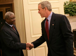 Armando Guebuza & George Bush 2005