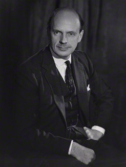Sir Martin Charteris in 1962.jpg