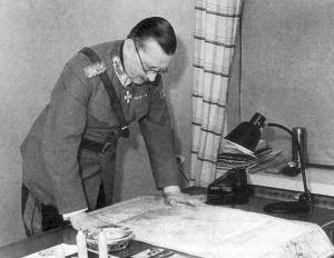 Mannerheim studying a map
