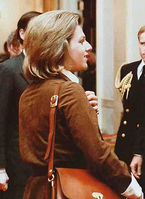 Thatcher greets daughter Carol with Carters 1979 (cropped).jpg