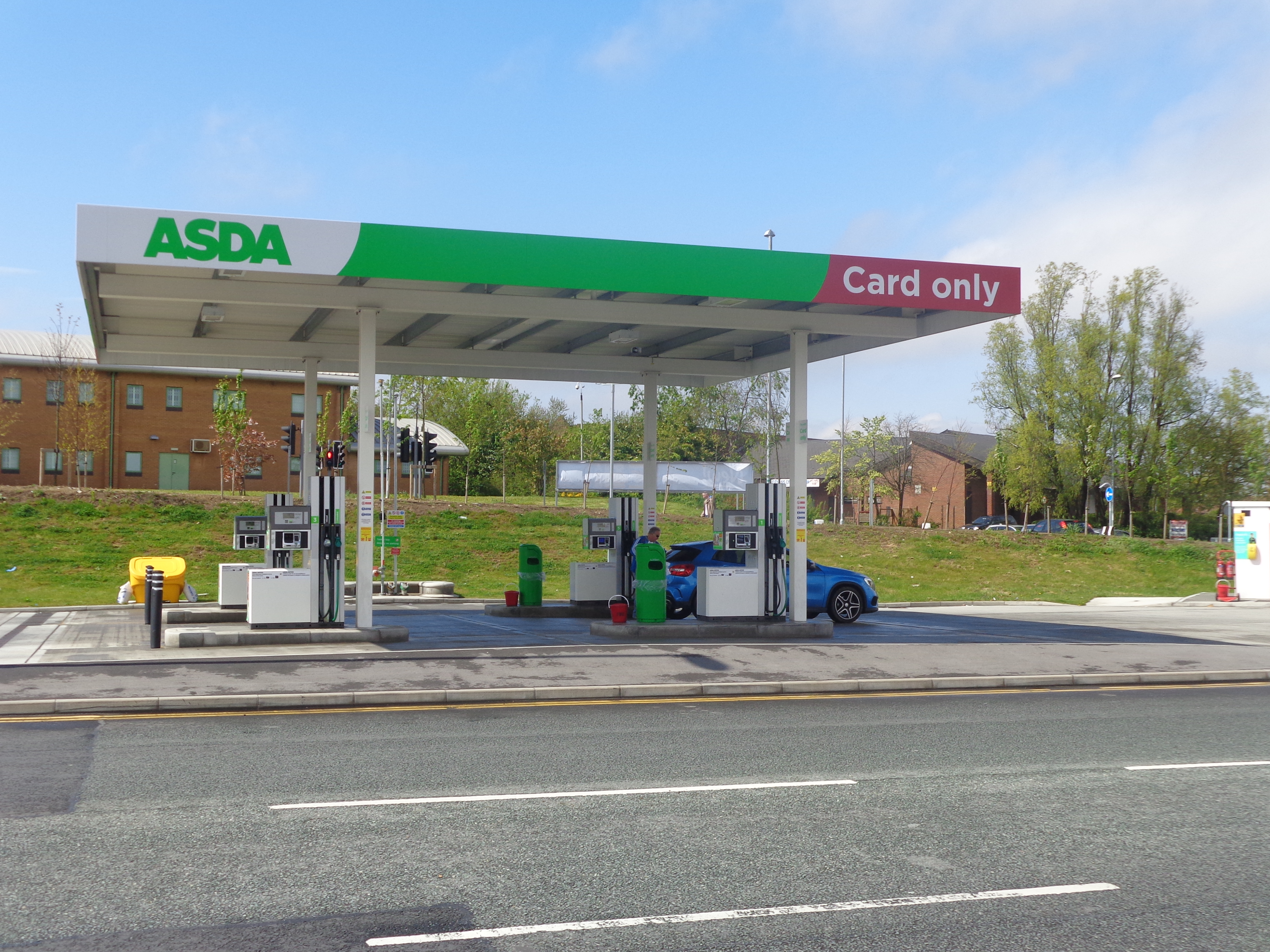 Image Asda self service petrol station, Middleton, Leeds (3rd May 2015)