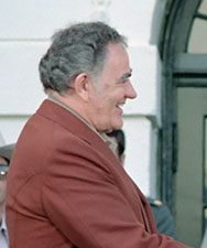 Ronald Reagan presenting Congressional Gold medal to Louis L'Amour C17215-24 (cropped)