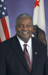 Swanson bio.jpg