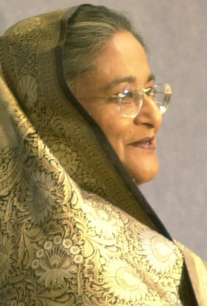 Sheikh Hasina with Romano Prodi, Brussels 2001 (cropped)