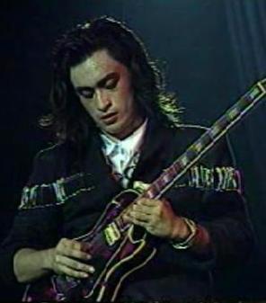 Teddy Diaz guitar solo 1987.jpg