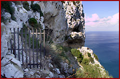Martin's Cave padlock gate
