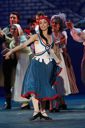 Natalia Osipova in Flames of Paris Bolshoi Theatre 2011-10-28.jpg