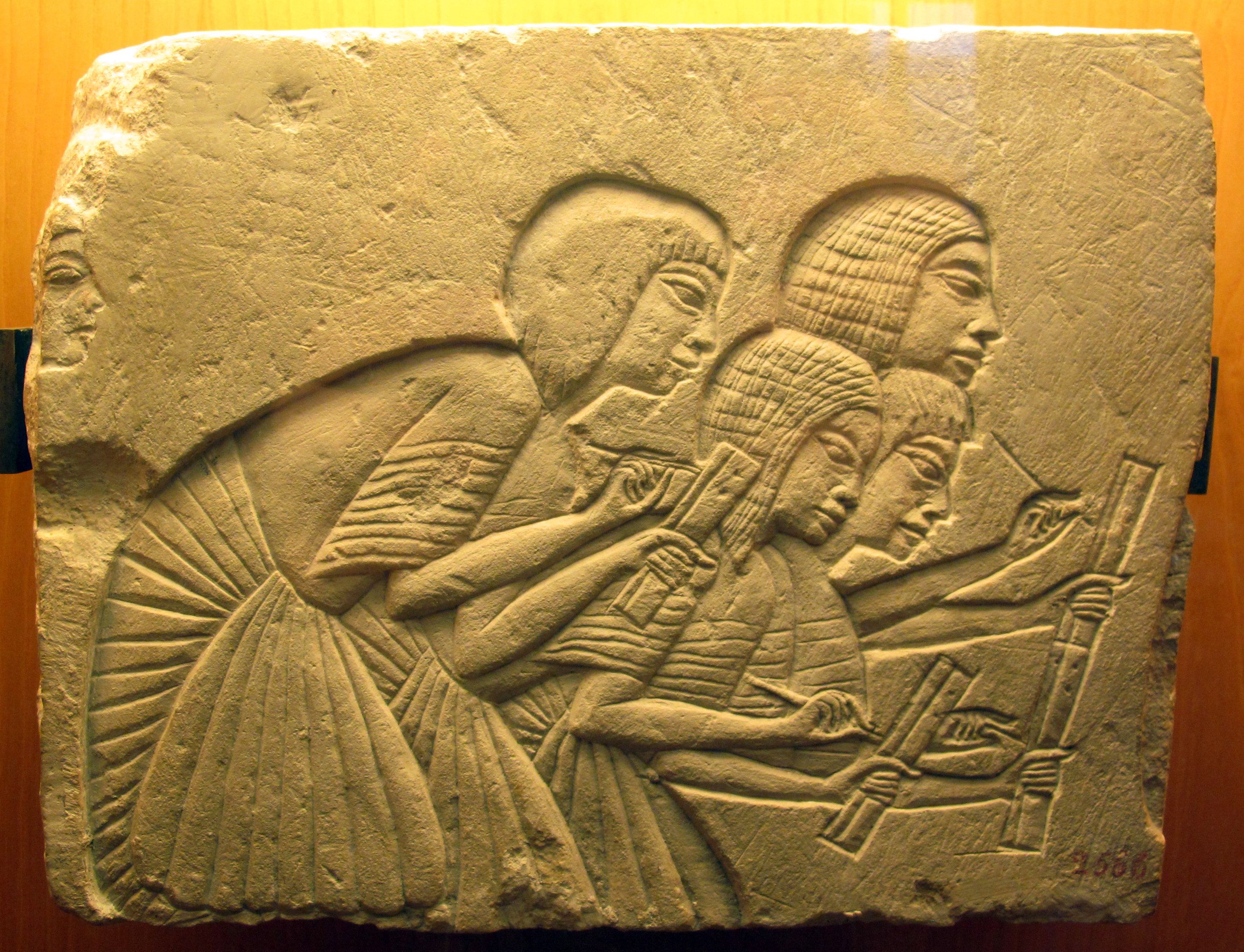 искусство амарнского периода древнего египта. амарнская галерея музей каира. амарнское искусство древнего египта. амарнское искусство древнего египта. амарнский период в искусстве древнего египта.