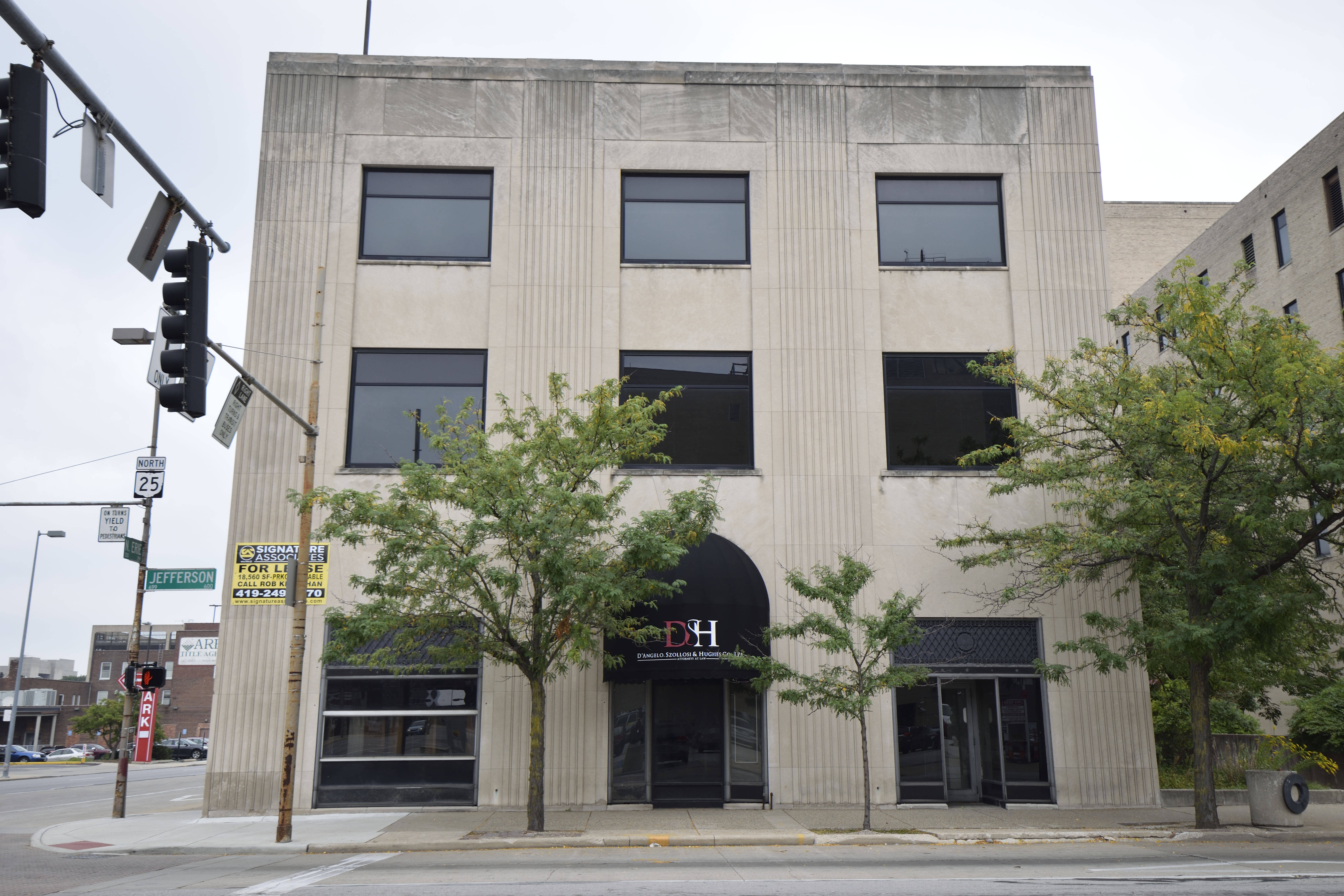 Image 622 Jefferson Avenue, exterior views, 2019 DPLA