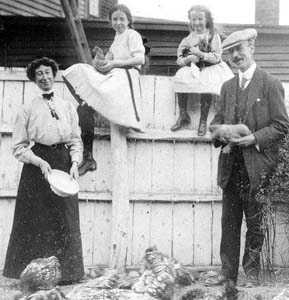 Photo of Fannie McNeil and family.jpg