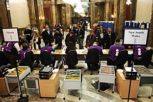 2007 Australian Election - Voters at Australia House, London
