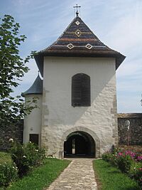 Biserica Sf. Apostoli Petru si Pavel din Solca4