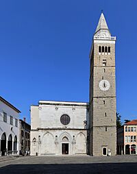 Capodistria, duomo, esterno 01