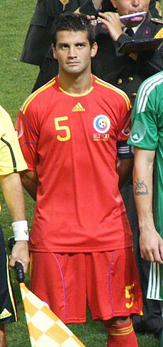 Chivu in national team (11.08.2010) (cropped)