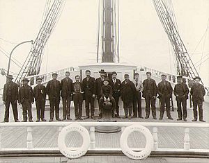 Crew of the British sailing vessel GLOOSCAP assembled on the deck, Washington, ca 1904 (HESTER 274).jpeg