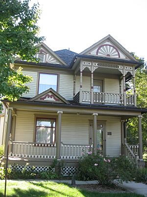 East facade of the H.T. Henryson House and Bartlett Museum