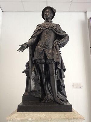 Ed VI STH Bronze statue 2