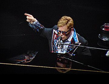 Elton1