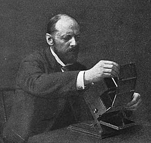 F E Ives inserting Kromogram cropped