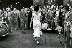 Gli Italiani si voltano Moira Orfei 1954