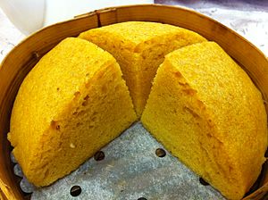 HK Sheung Wan 寶湖金宴 Treasure Lake Seafood Restaurant food Chinese Steamed Sponge Cake 馬拉糕 Mah Lai Goh Jan-2013