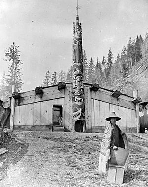 Haida house totem pole regalia Haina 1888 RCBM AA-00073