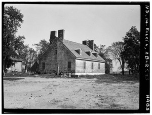 Historic American Buildings Survey D. H. Smith, Photographer 1940 FARM BUILDING - Doughoregan Manor, Manorhouse Road, Ellicott City, Howard County, MD HABS MD,14-ELLCI.V,2-13